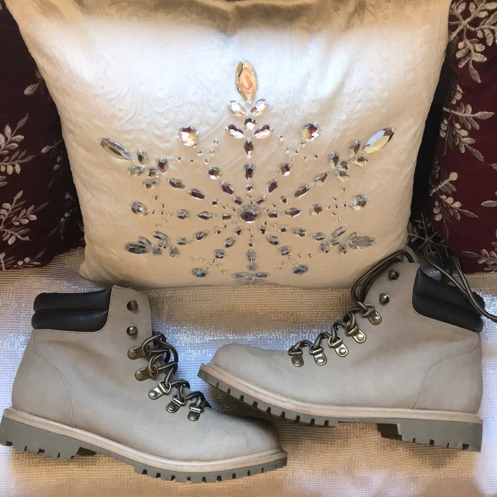 🧡 Spirit Tan Boots 🧡